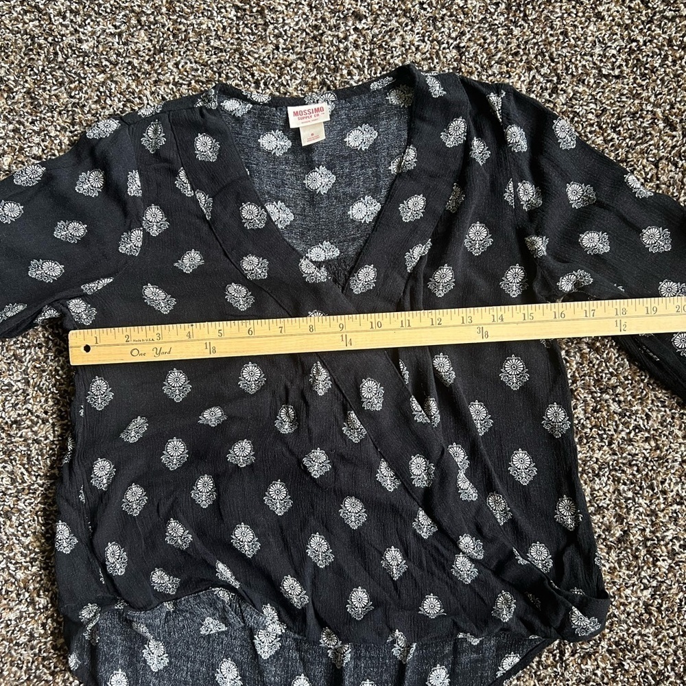 Mossimo Supply Co. Black and White Floral Blouse - Picture 6 of 6